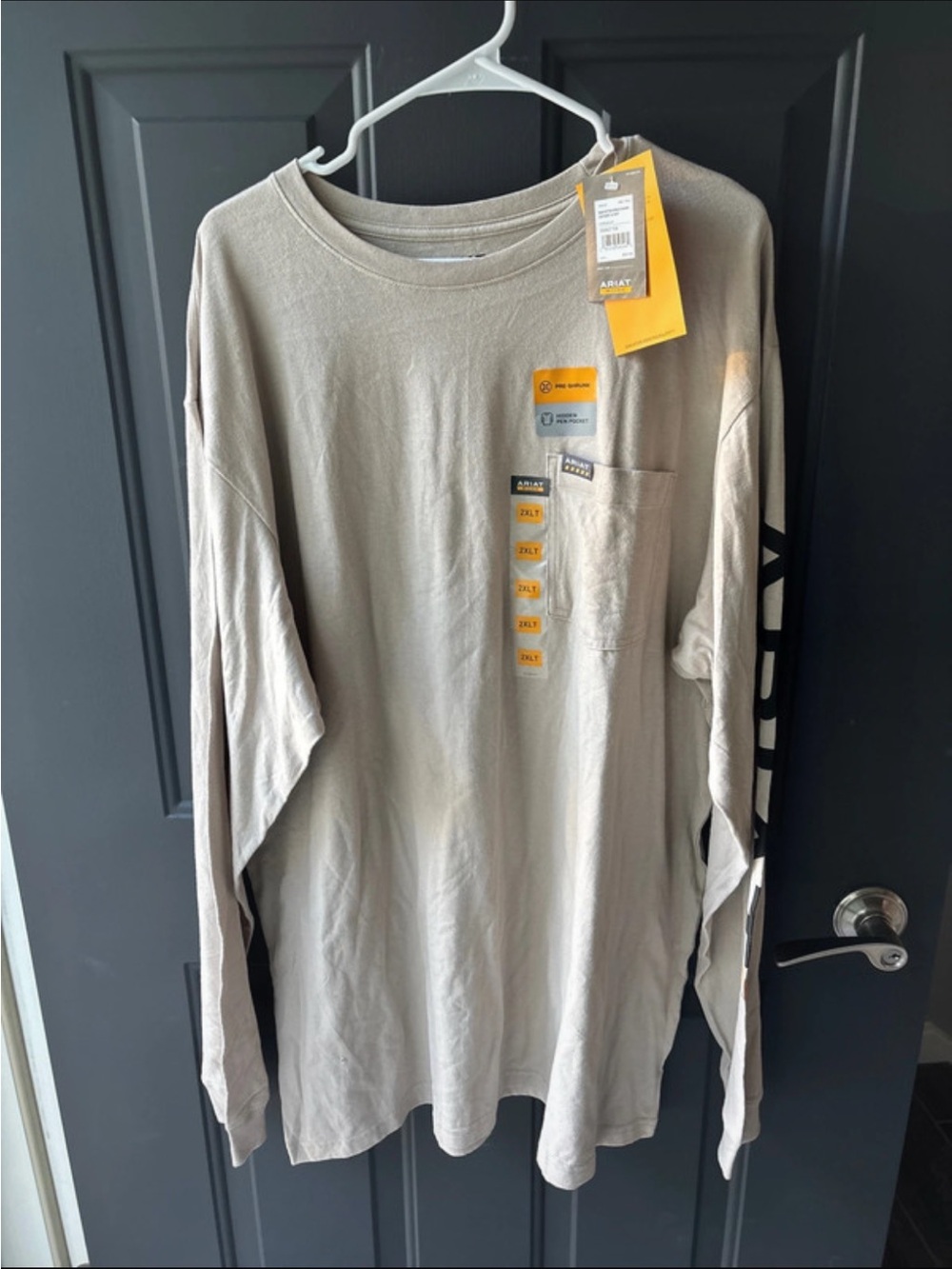 Ariat Men’s Long Sleeve Pocket Tee — Light Taupe